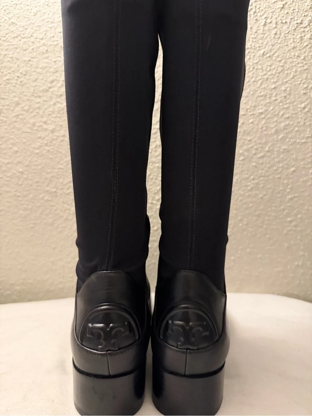 TORY BURCH CAITLIN LEATHER LOGO RIDING BOOT BLACK BLOCK ($510),pre-owned,SZ9M